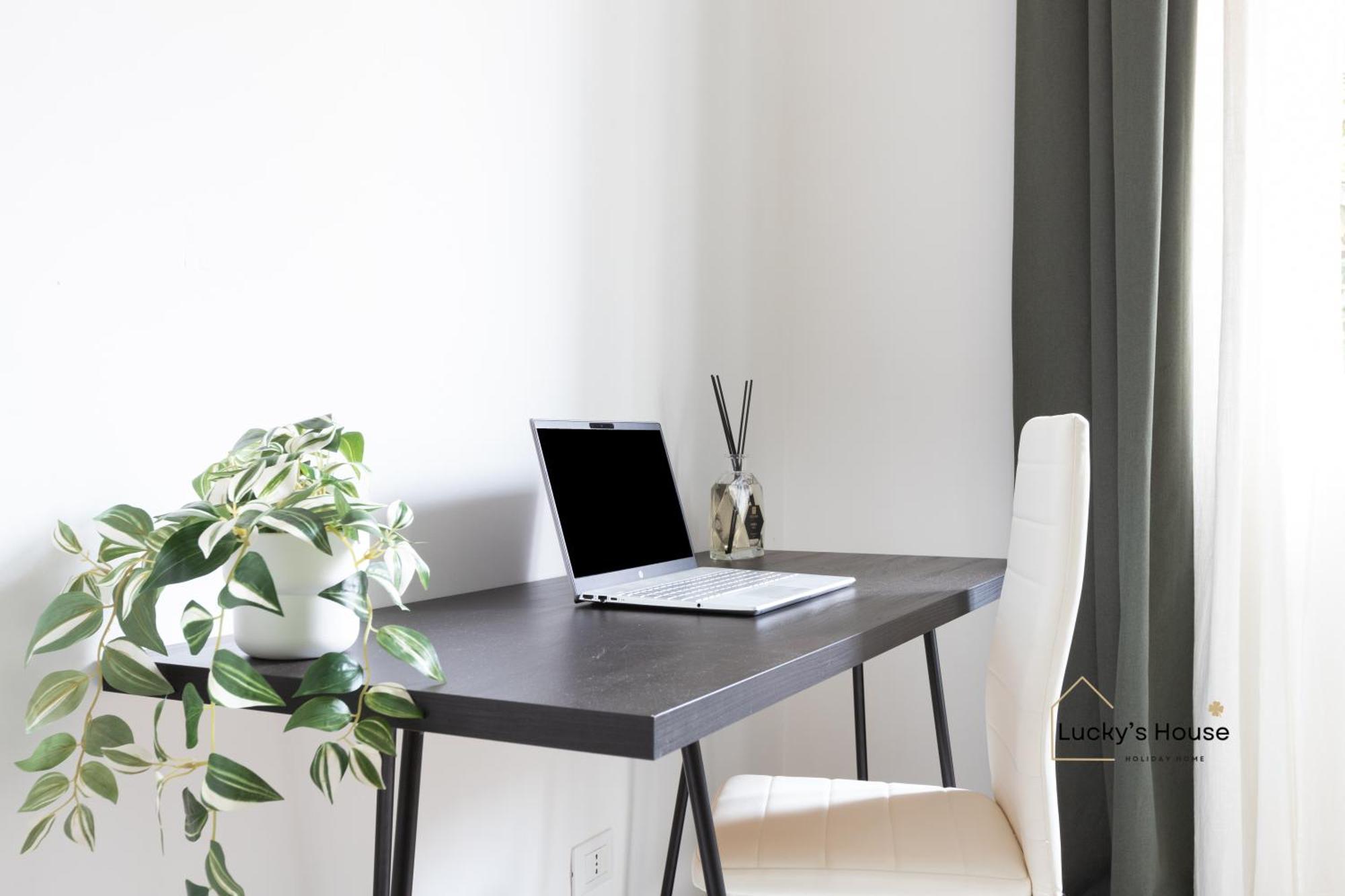 Lucky's House - 400mt To Metro A, 3 Bedrooms, 6-8 Pax, A-c, Roma